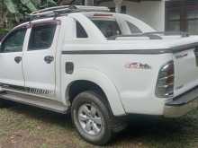 https://riyasewana.com/uploads/toyota-hilux-vigo-171423014962.jpg