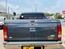 https://riyasewana.com/uploads/toyota-hilux-vigo-1819151322913.jpg
