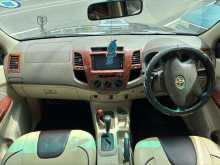 https://riyasewana.com/uploads/toyota-hilux-vigo-191515394503.jpg