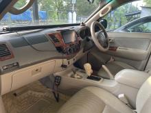 https://riyasewana.com/uploads/toyota-hilux-vigo-1920490217966.jpg