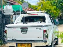 https://riyasewana.com/uploads/toyota-hilux-vigo-2006-2917143012413.jpg