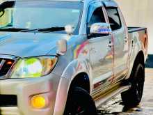 https://riyasewana.com/uploads/toyota-hilux-vigo-2007-1317572112834.jpg