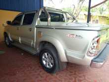 https://riyasewana.com/uploads/toyota-hilux-vigo-2007-1320191812513.jpg