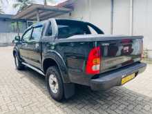 https://riyasewana.com/uploads/toyota-hilux-vigo-2007-2112170712783.jpg