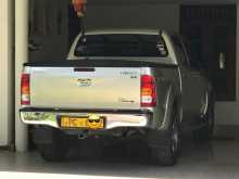 https://riyasewana.com/uploads/toyota-hilux-vigo-2007-213252512832.jpg