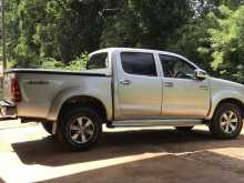 https://riyasewana.com/uploads/toyota-hilux-vigo-2008-1812384812623.jpg