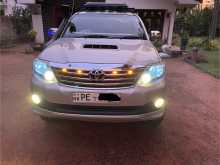 https://riyasewana.com/uploads/toyota-hilux-vigo-2008-920333612233.jpg