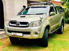 https://riyasewana.com/uploads/toyota-hilux-vigo-2009-1619222612154.jpg