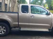 Toyota Hilux Vigo Pre Runner Smart Cab 2010 Pickup