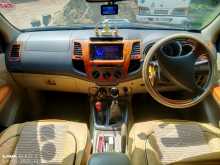 https://riyasewana.com/uploads/toyota-hilux-vigo-2010-2120535012914.jpg