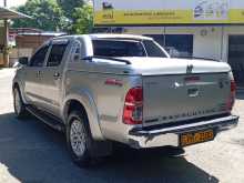 https://riyasewana.com/uploads/toyota-hilux-vigo-2011-3014243712944.jpg