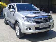 https://riyasewana.com/uploads/toyota-hilux-vigo-2011-3014243712962.jpg