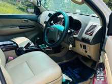 https://riyasewana.com/uploads/toyota-hilux-vigo-2012-914341612283.jpg