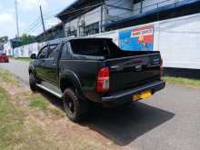 https://riyasewana.com/uploads/toyota-hilux-vigo-201226194922.jpg