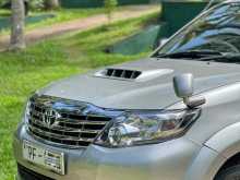 https://riyasewana.com/uploads/toyota-hilux-vigo-2014-416063212744.jpg