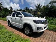 https://riyasewana.com/uploads/toyota-hilux-vigo-2015-1211101612122.jpg