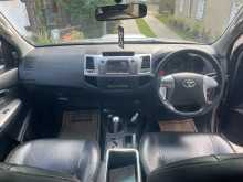 https://riyasewana.com/uploads/toyota-hilux-vigo-2015-2218374912814.jpg
