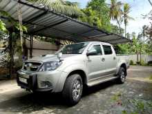 https://riyasewana.com/uploads/toyota-hilux-vigo-20170603615.jpg