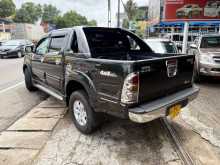 https://riyasewana.com/uploads/toyota-hilux-vigo-231133504022.jpg