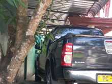https://riyasewana.com/uploads/toyota-hilux-vigo-23852304153.jpg