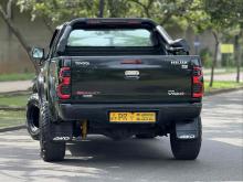 https://riyasewana.com/uploads/toyota-hilux-vigo-248520324542.jpg