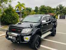 https://riyasewana.com/uploads/toyota-hilux-vigo-251130324533.jpg