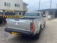 https://riyasewana.com/uploads/toyota-hilux-vigo-261226234943.jpg