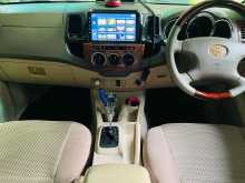 https://riyasewana.com/uploads/toyota-hilux-vigo-2712573322143.jpg