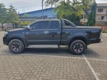 https://riyasewana.com/uploads/toyota-hilux-vigo-2817012717584.jpg