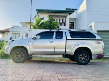 https://riyasewana.com/uploads/toyota-hilux-vigo-289154117165.jpg