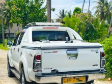 https://riyasewana.com/uploads/toyota-hilux-vigo-2917150217676.jpg