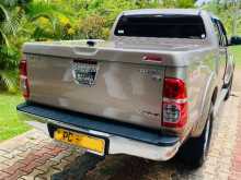 https://riyasewana.com/uploads/toyota-hilux-vigo-292100194982.jpg