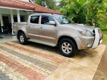 https://riyasewana.com/uploads/toyota-hilux-vigo-292102396036.jpg