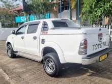 https://riyasewana.com/uploads/toyota-hilux-vigo-301842554073.jpg