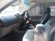 https://riyasewana.com/uploads/toyota-hilux-vigo-3101910804.jpg