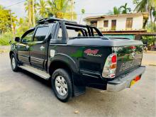 https://riyasewana.com/uploads/toyota-hilux-vigo-317435924513.jpg