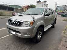 https://riyasewana.com/uploads/toyota-hilux-vigo-4143410992.jpg