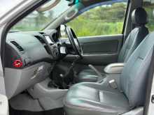 https://riyasewana.com/uploads/toyota-hilux-vigo-4175228325.jpg