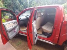 https://riyasewana.com/uploads/toyota-hilux-vigo-58443017595.jpg