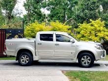 https://riyasewana.com/uploads/toyota-hilux-vigo-714364117695.jpg