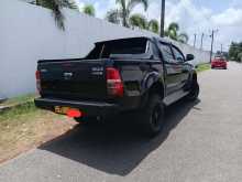 https://riyasewana.com/uploads/toyota-hilux-vigo-71542154842.jpg