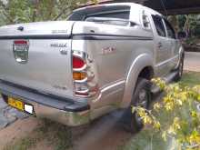 https://riyasewana.com/uploads/toyota-hilux-vigo-7200129924.jpg