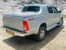 https://riyasewana.com/uploads/toyota-hilux-vigo-76380817585.jpg