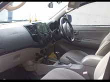 https://riyasewana.com/uploads/toyota-hilux-vigo-8322294573.jpg