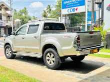 https://riyasewana.com/uploads/toyota-hilux-vigo-97185822833.jpg