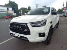 https://riyasewana.com/uploads/toyota-hilux-z-211208004702.jpg