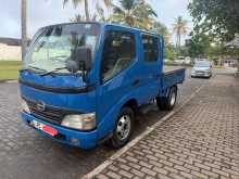 https://riyasewana.com/uploads/toyota-hino-132022494631.jpg