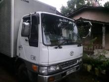Toyota Hino 2000 Lorry