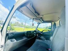 https://riyasewana.com/uploads/toyota-hino-145-168175417615.jpg