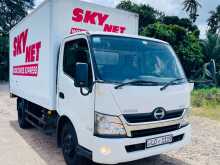 https://riyasewana.com/uploads/toyota-hino-145-2019-168164812484.jpg